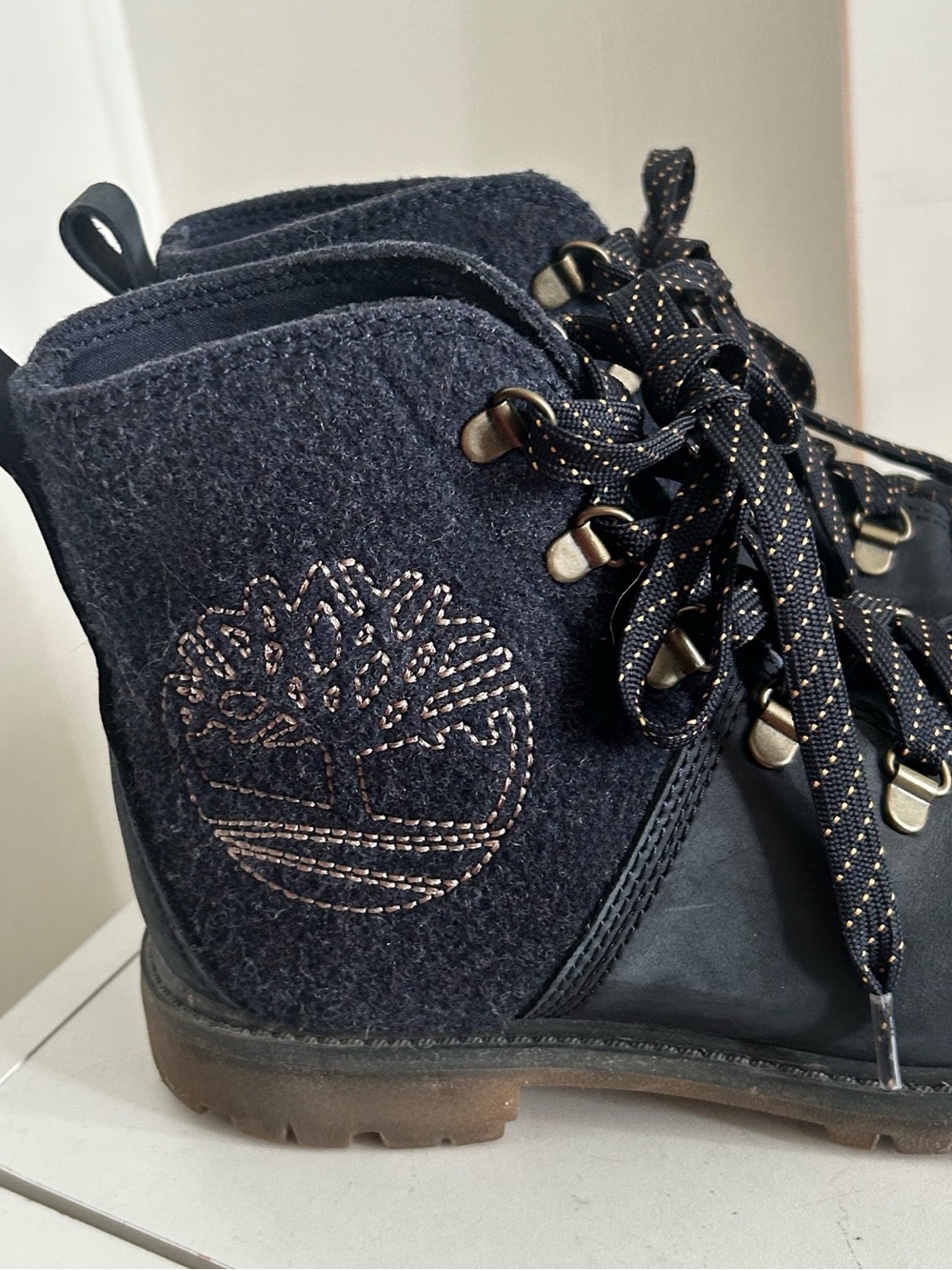 Timberland Women’s Navy Nubuck Wool Panel Lace-Up Boots Size 8 Very Good